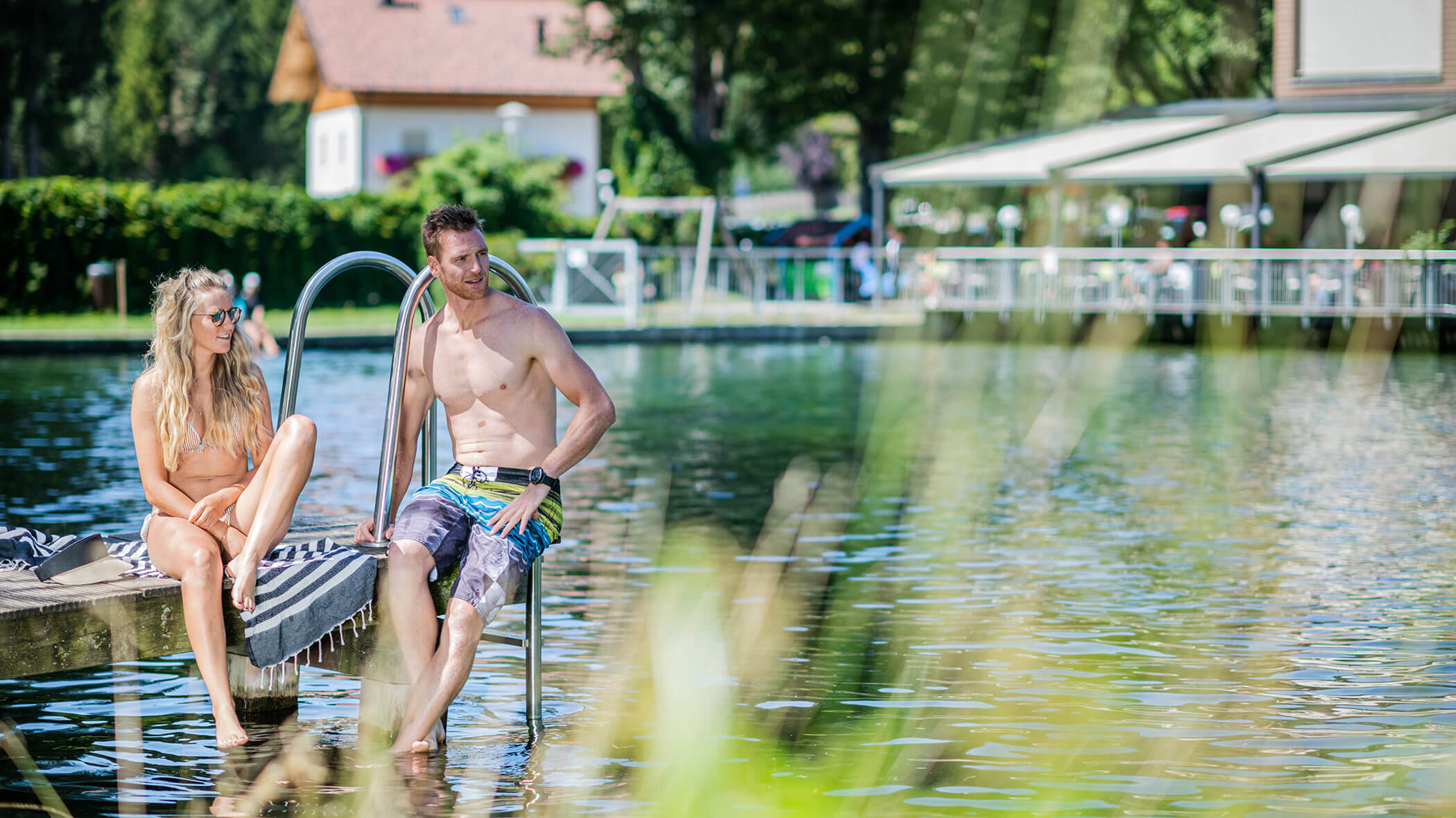 Nuotare nel lago o in piscina